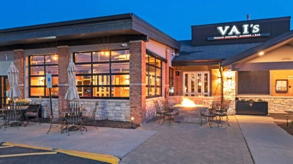 Two Dead, One Critically Wounded in Late-Night Restaurant Shooting in Aurora, Illinois 1000s