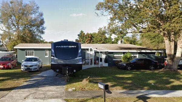 Florida Parents Arrested After 4-Year-Old Twin Boys Suffer Gunshot Injuries at Home 251110 orlando twins gunshot lr 408e3b