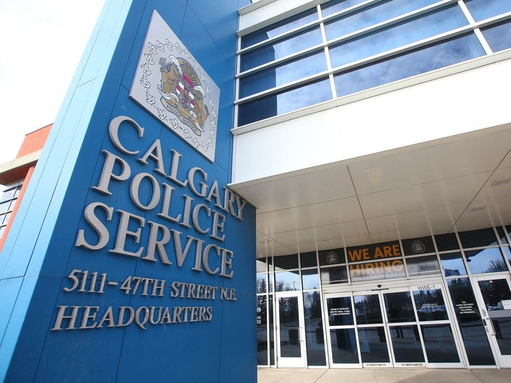 Veteran Calgary Officer Charged in $10K Hardware-Store Theft and Fraud Case G4oSc WsAA6M86