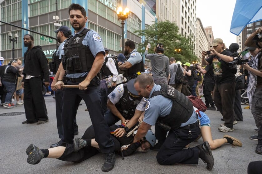 Chicago Teens Shot, One Dead Amid Downtown Riot as Trump Claims Locals Are “Calling for Help” download 20