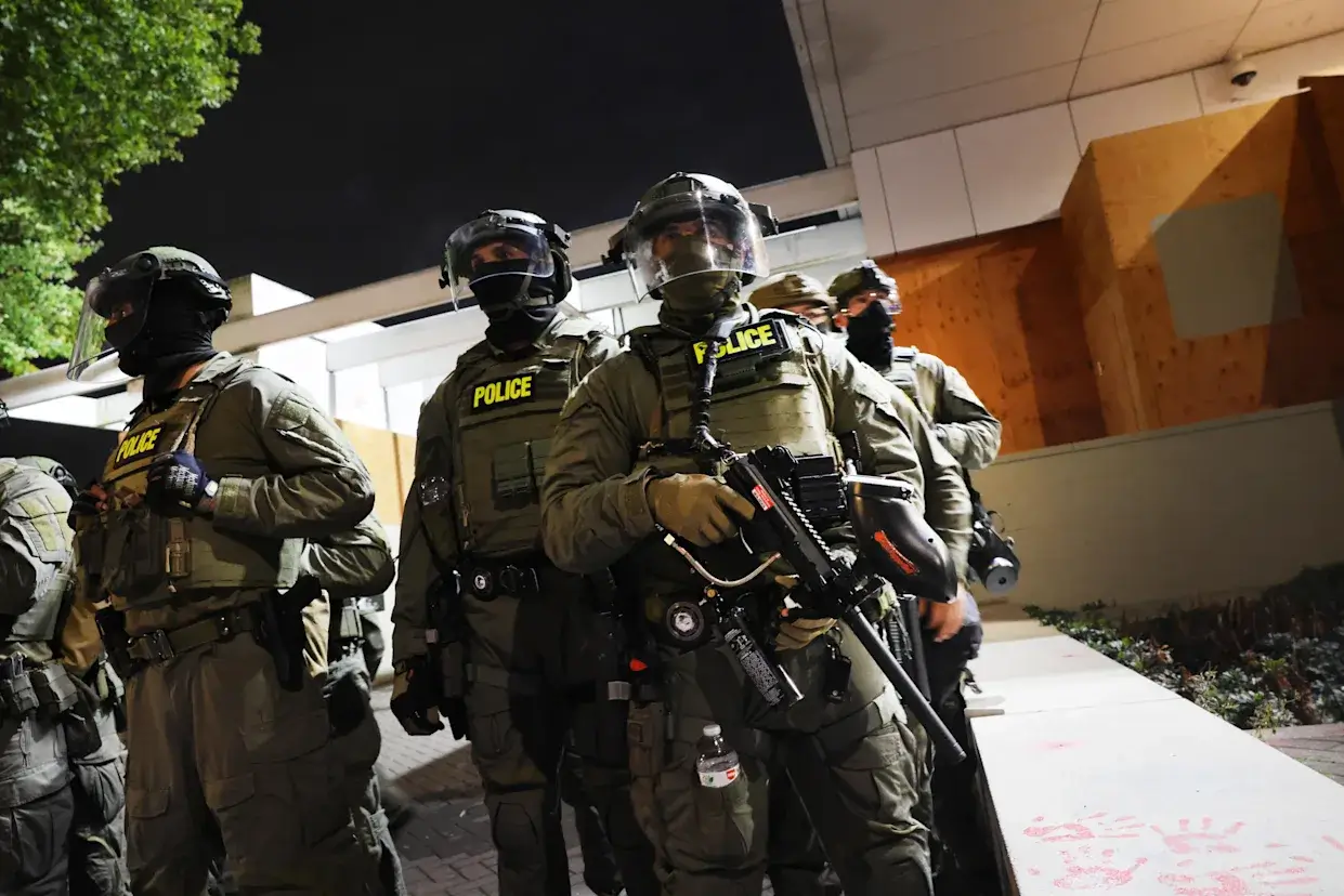 Massive Federal Immigration Sweep Hits Charlotte — Local Leaders Decry Fear Among Residents e7e3038f28eebf4239482e4593609972