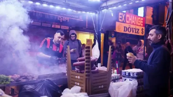 Tragedy in Istanbul: Mother and Two Young Children Die After Suspected Street Food Poisoning istanbul street vendors