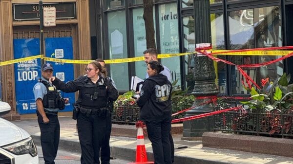 Teen and Young Woman Suffer Stab Wounds During Downtown Chicago Assault 17765058 loop stabbing img
