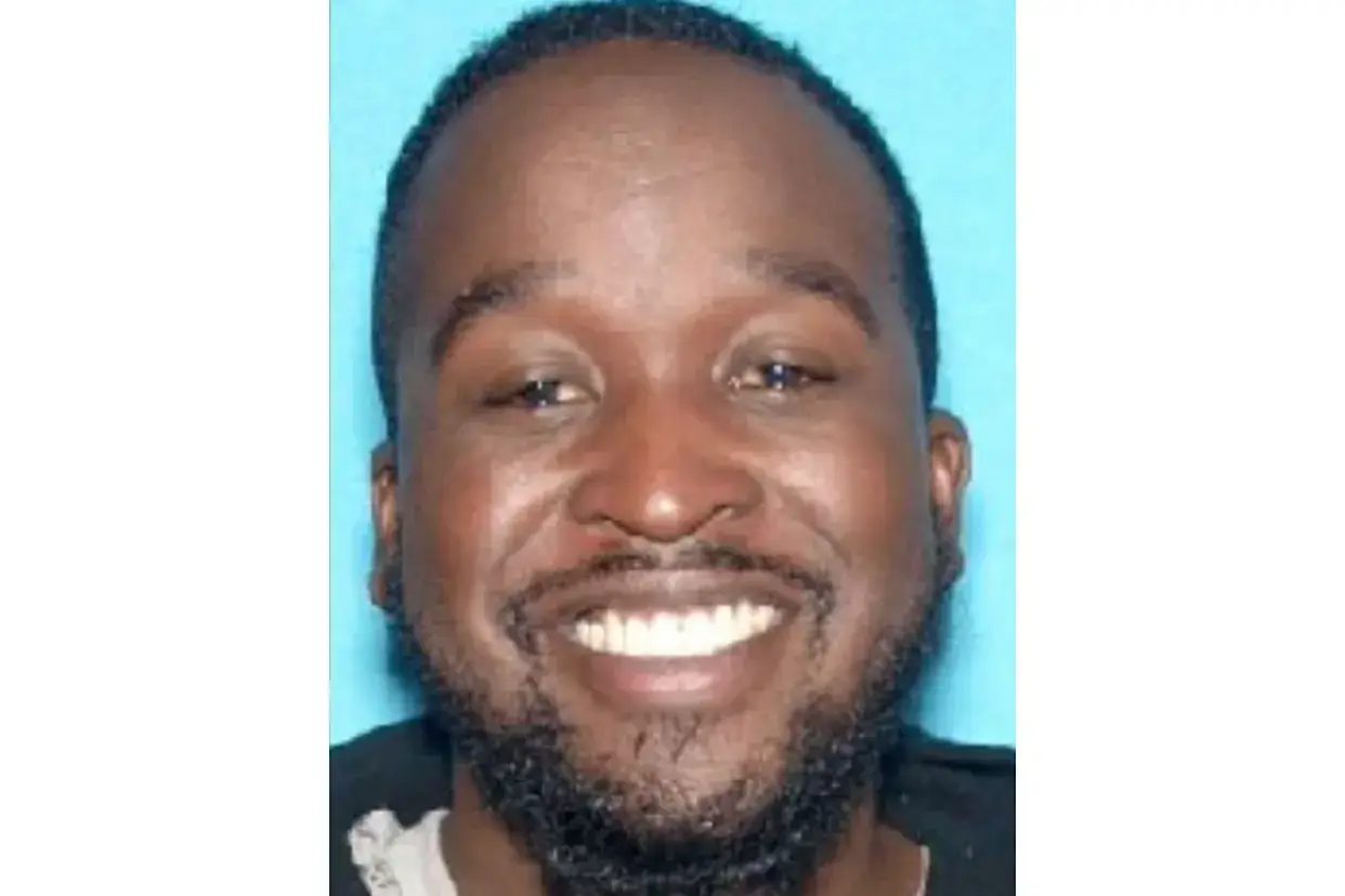 High School Safety Supervisor Arrested for Allegedly Coercing Student and Withholding Phone 4c6112c9887a1537afbccffe6c54f18b