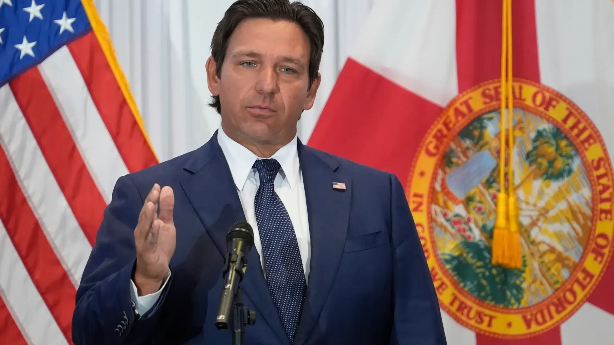 Florida Governor Labels Prominent Muslim Civil Rights Organization a “Terrorist Group” 69377d19ac2f60.03014555