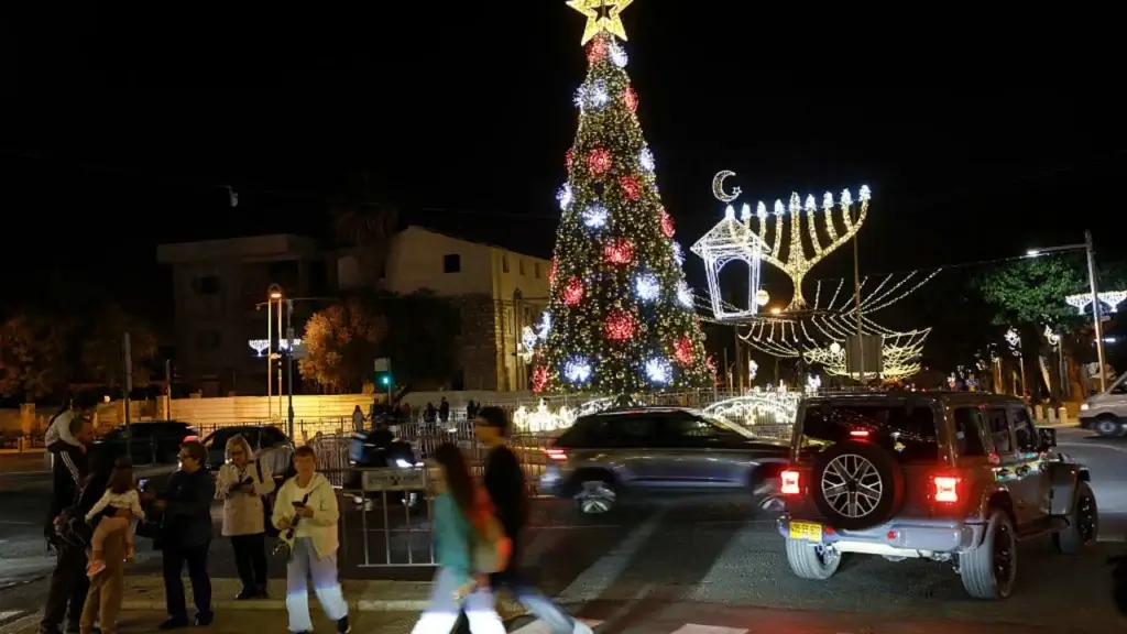 Holiday Arrest in Haifa: Man Dressed as Santa Detained During Christmas Celebration 17 Holiday Arrest in Haifa: Man Dressed as Santa Detained During Christmas Celebration 699126