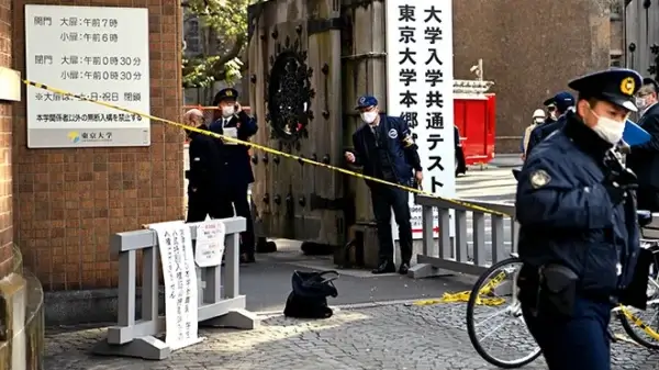 Fukuoka Knife Attack: Two People Hurt, Suspect Arrested at Entertainment Venue in Japan 81aac942972343e8ac87a1f2fb32ff5b