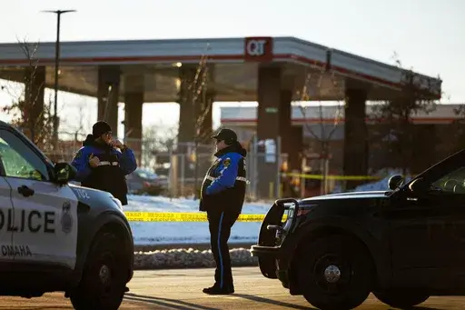 Deadly Shoot-out in Omaha: 3 Officers Hurt, Suspect Killed After Grocery-Store Shooting Officers Shot Omaha 01159 1