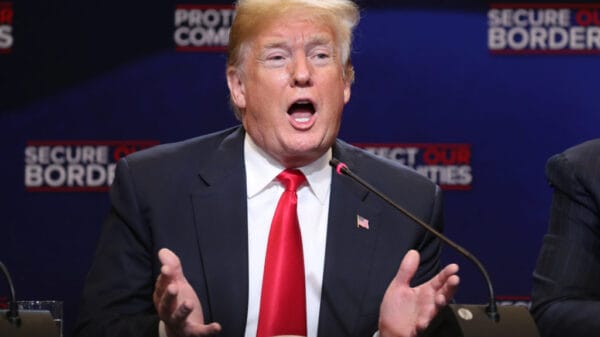 H-1B Visa Debate Returns as Tech Industry Pushes Back on Trump-Era Immigration Restrictions RTS1SXGY 1024x671 1