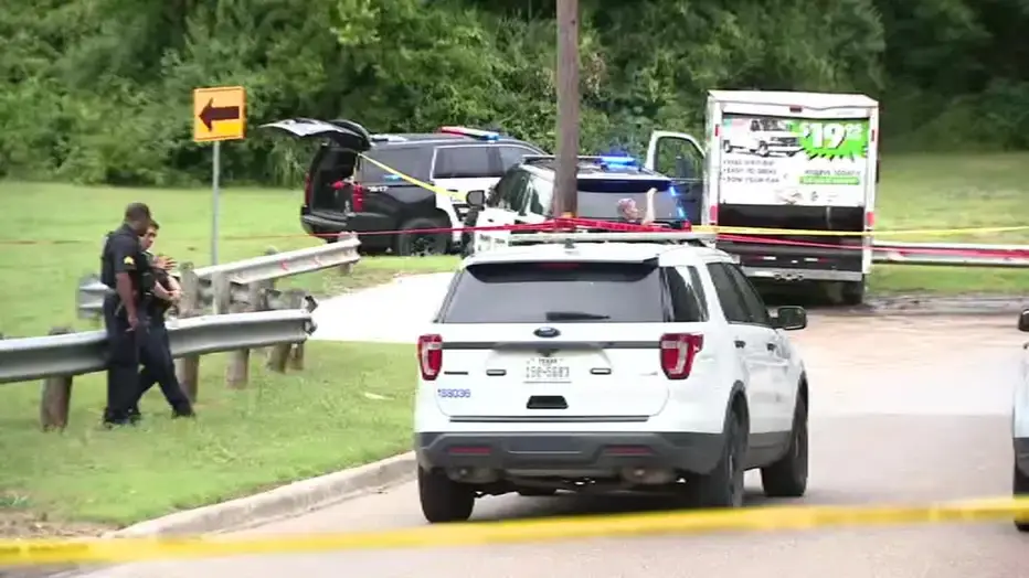 41-Year-Old Woman Found Fatally Shot, Body Dumped in Barrel Along Texas Highway cedar hill pd chase and shooting part 1 2025 07 15.45.01.40